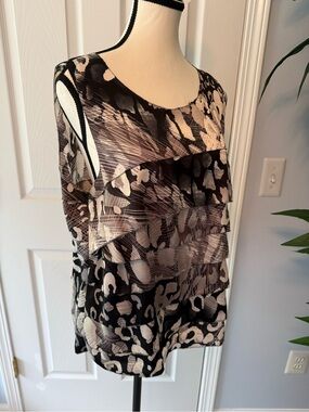 Chaus Black and White Layered Ruffle Tank - Med